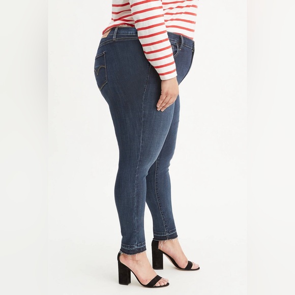 Size 29x30 Women’s Levi’s Jeans #1598 - Picture 10 of 13